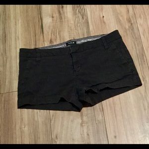 Pin striped short shots